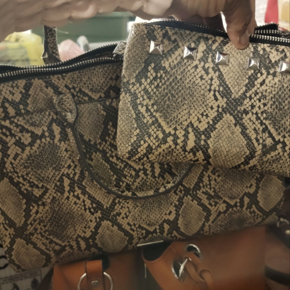 Carlos Santana 2 pieces shoulder bag set in Black and Snake pattern NWT